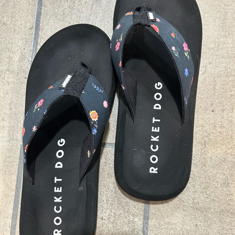 Rocket Dog Black Floral Sandals